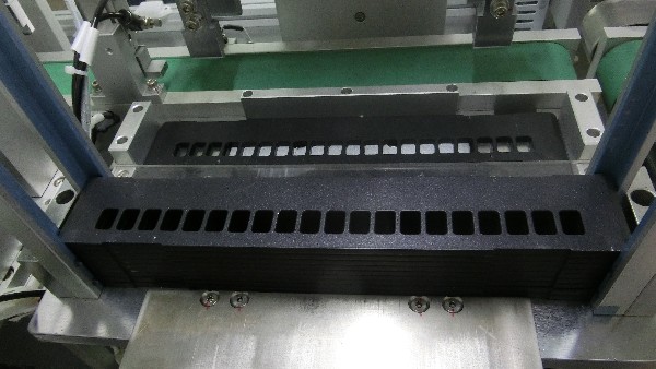 走刀式分板機(jī)