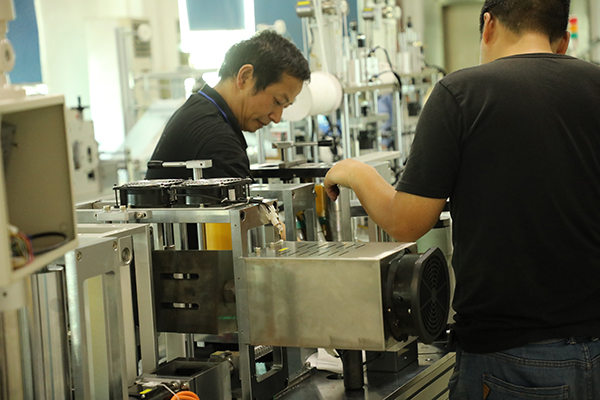 點(diǎn)膠機(jī)廠家